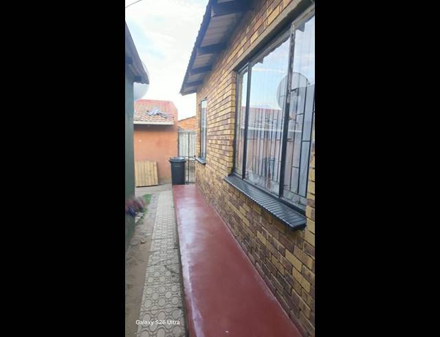 2 BEDROOM HOUSE FOR SALE IN TEMBISA